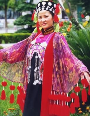 哈尼族服飾-最美傳統(tǒng)民族服裝服飾排行榜