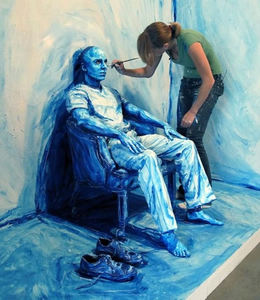 cģ