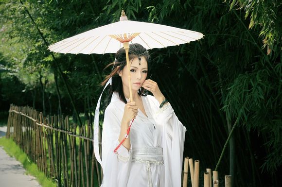 瀲玉緣COS卿酒酒